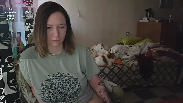 Ozalin  online show from 04-15-26, 10:10