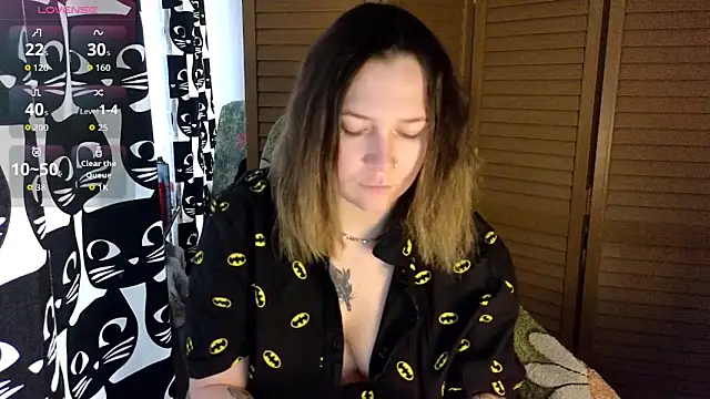 Snapshot of Ozalin_ chatting on 05-29-26, 11:49 Ozalin online show from 05-29-26, 11:49
