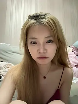 Snapshot of Rabbit-15 chatting on 06-26-26, 12:33 Rabbit-15 online show from 06-26-26, 12:33