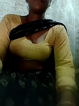 Snapshot of Sadhna_Bhabi143 chatting on 07-13-26, 10:14 Sadhna Bhabi143 online show from 07-13-26, 10:14