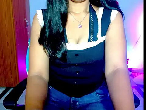 Snapshot of ELIZA_01 chatting on 06-09-26, 04:46 ELIZA 01 online show from 06-09-26, 04:46