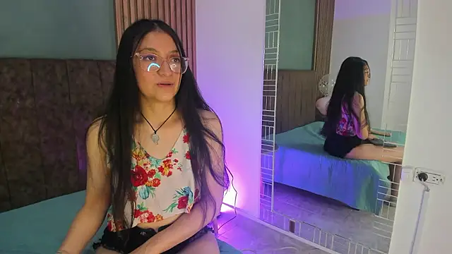 HannaWen  online show from 02-21-26, 08:00