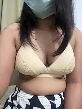 Snapshot of Divya-03 chatting on 02-08-26, 01:20 Divya-03 online show from 02-08-26, 01:20