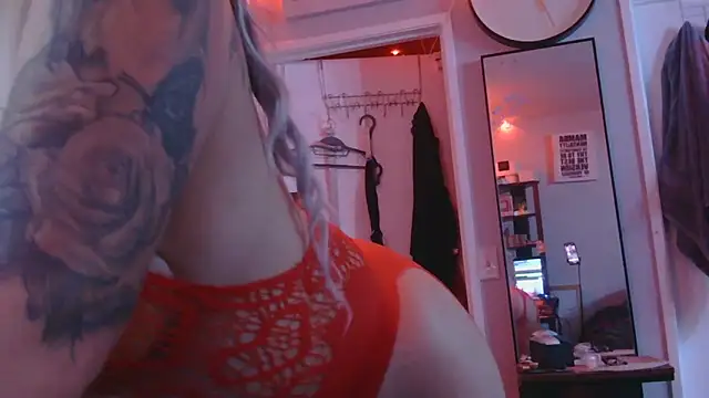 Alicethickpeach online show from 04-10-26, 01:23