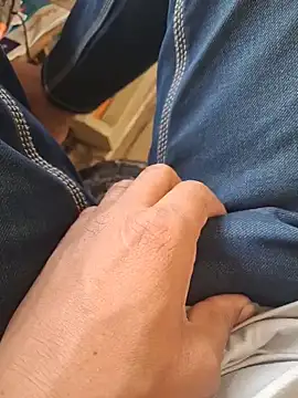 hot---boy1 online show from 03-15-26, 04:19