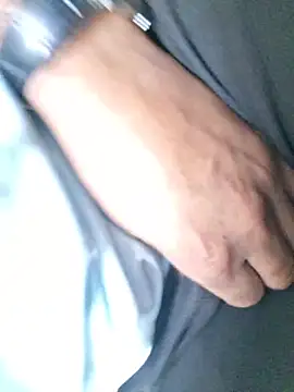 hot---boy1 online show from 02-25-26, 04:34