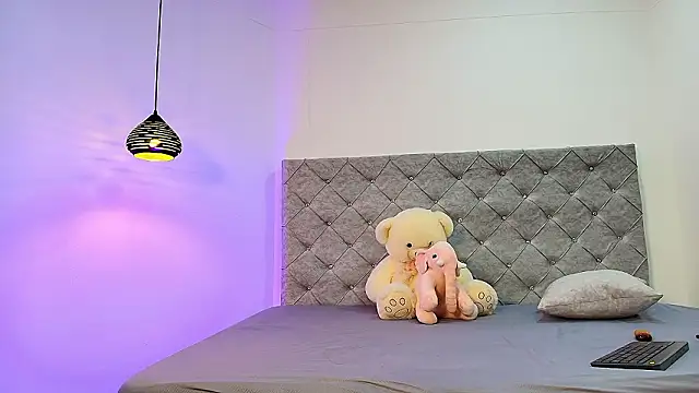 Snapshot of Samanta-Rose chatting on 02-27-26, 03:29 Samanta-Rose online show from 02-27-26, 03:29