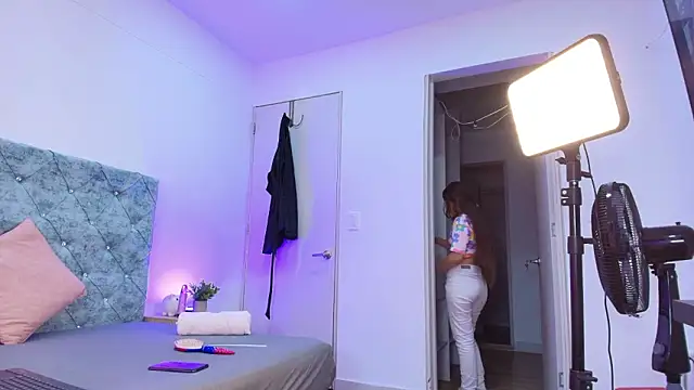 Snapshot of Samanta-Rose chatting on 02-12-26, 03:39 Samanta-Rose online show from 02-12-26, 03:39