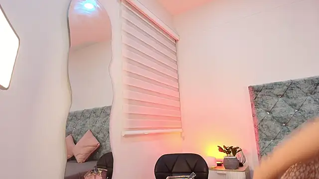 Snapshot of Samanta-Rose chatting on 02-16-26, 02:21 Samanta-Rose online show from 02-16-26, 02:21