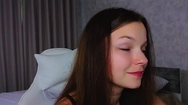 Snapshot of ElizaPizza chatting on 05-21-26, 04:15 ElizaPizza online show from 05-21-26, 04:15