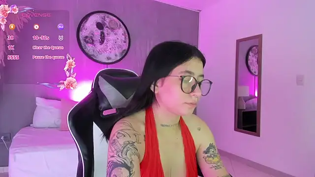 charlottee27  online show from 06-26-26, 01:55