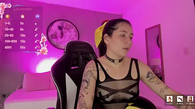 charlottee27  online show from 06-21-26, 01:55