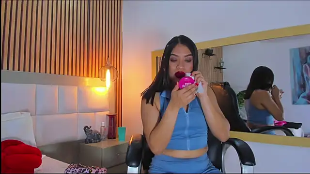 Snapshot of Georgia_Vega chatting on 02-20-26, 07:27 Georgia Vega online show from 02-20-26, 07:27