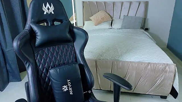 Alishaa sweet online show from 04-15-26, 07:58