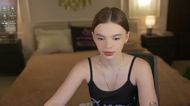 Snapshot of Zlata_Sky chatting on 06-08-26, 03:01 Zlata Sky online show from 06-08-26, 03:01