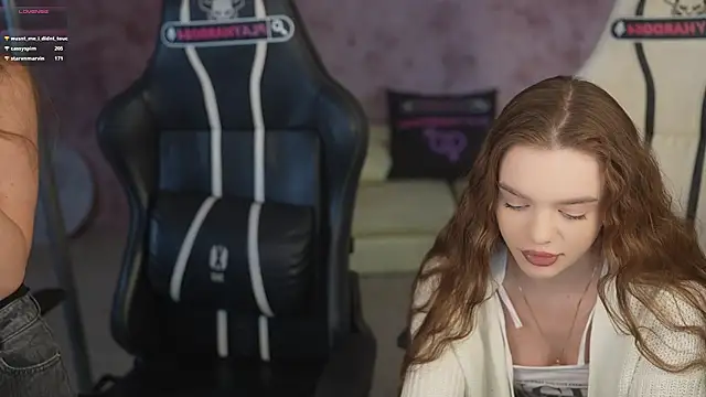 Snapshot of Zlata_Sky chatting on 04-28-26, 06:45 Zlata Sky online show from 04-28-26, 06:45