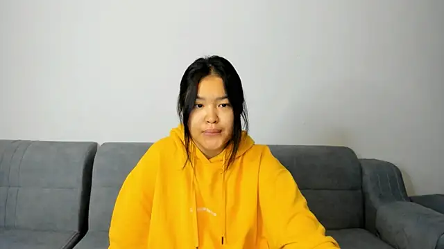 luna yum online show from 02-17-26, 07:11