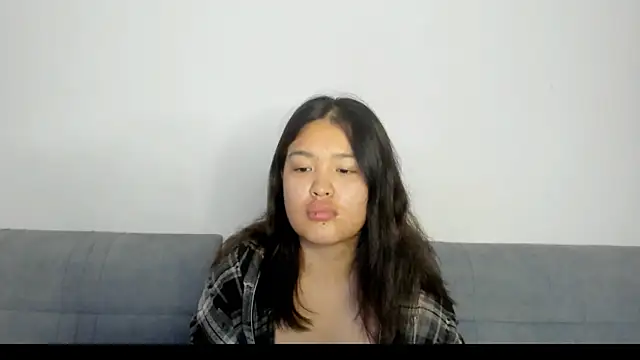 luna yum online show from 02-25-26, 07:25