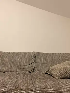 Snapshot of LeonieClaire chatting on 02-11-26, 04:51 LeonieClaire online show from 02-11-26, 04:51