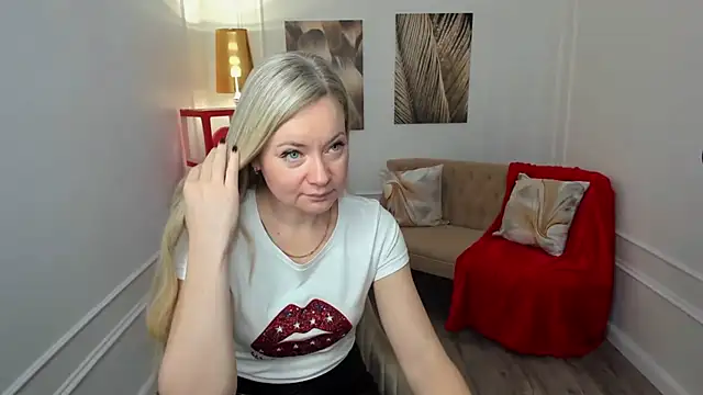 Snapshot of CharlotteKerti chatting on 02-10-26, 11:53 CharlotteKerti online show from 02-10-26, 11:53