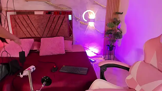 avigail xo online show from 04-15-26, 07:07