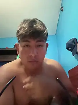 Snapshot of Aquiles69xx chatting on 02-18-26, 03:04 Aquiles69xx online show from 02-18-26, 03:04