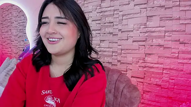 Snapshot of Elarossie chatting on 02-15-26, 02:56 Elarossie online show from 02-15-26, 02:56