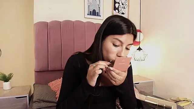 Ateneaaa  online show from 04-13-26, 07:40