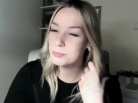 VelvetAngela online show from 02-16-26, 06:34