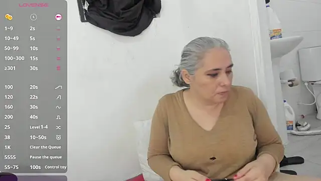 Snapshot of mature_gold1 chatting on 03-30-26, 12:28 mature gold1 online show from 03-30-26, 12:28