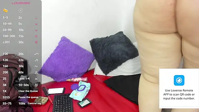 Snapshot of mature_gold1 chatting on 03-15-26, 12:01 mature gold1 online show from 03-15-26, 12:01