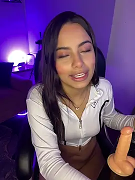 Snapshot of Dulce_pink18 chatting on 02-12-26, 04:29 Dulce pink18 online show from 02-12-26, 04:29