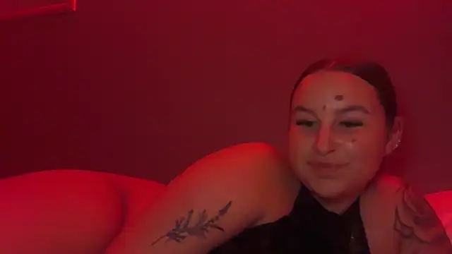 Snapshot of MissSophhh chatting on 02-05-26, 01:34 MissSophhh online show from 02-05-26, 01:34