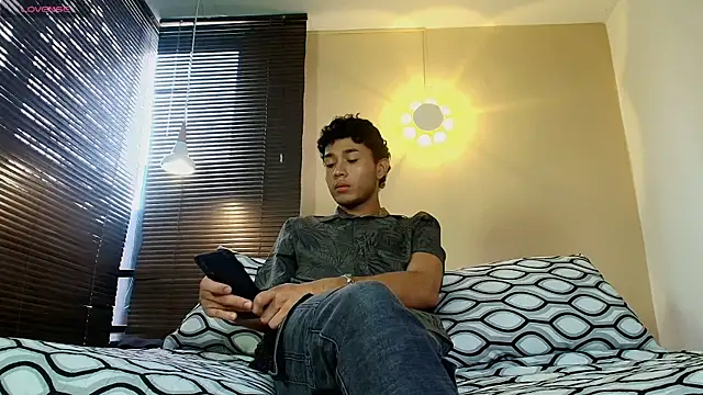 Damon Salvarote S online show from 04-07-26, 06:43