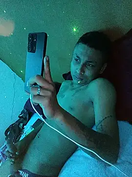 miguelit21 online show from 03-05-26, 05:04