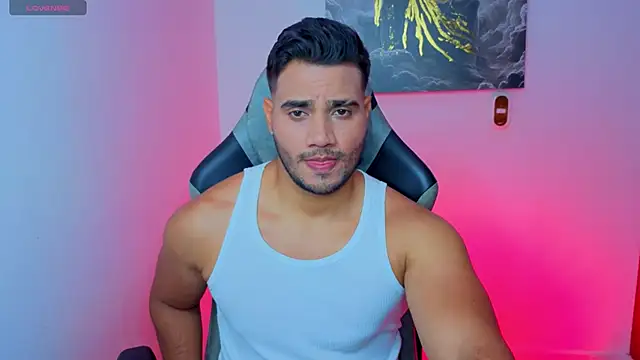 Snapshot of AndresRodriguez1 chatting on 05-31-26, 10:21 AndresRodriguez1 online show from 05-31-26, 10:21
