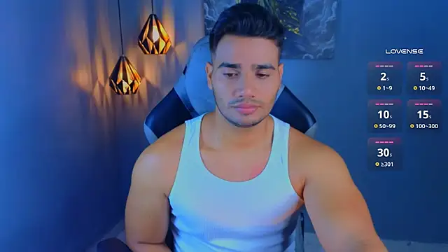 AndresRodriguez1 online show from 04-10-26, 11:06