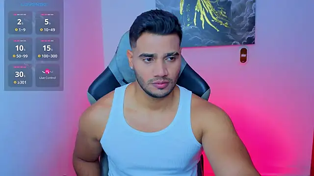 Snapshot of AndresRodriguez1 chatting on 05-30-26, 02:01 AndresRodriguez1 online show from 05-30-26, 02:01