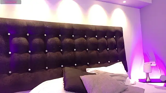 Aitana Oliveira online show from 02-12-26, 07:57