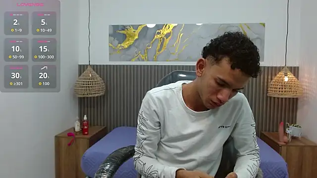 Snapshot of JDWhite18 chatting on 02-21-26, 04:36 JDWhite18 online show from 02-21-26, 04:36