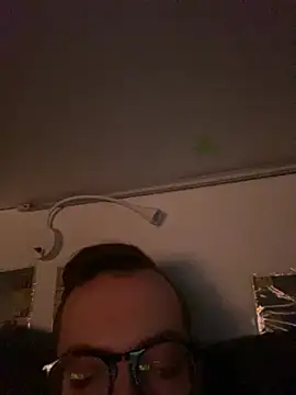 Snapshot of io1Elian chatting on 05-16-26, 11:59 io1Elian online show from 05-16-26, 11:59