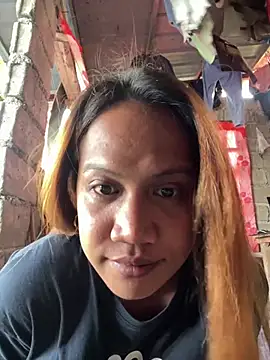 Snapshot of Queen-barbie chatting on 02-01-26, 08:45 Queen-barbie online show from 02-01-26, 08:45