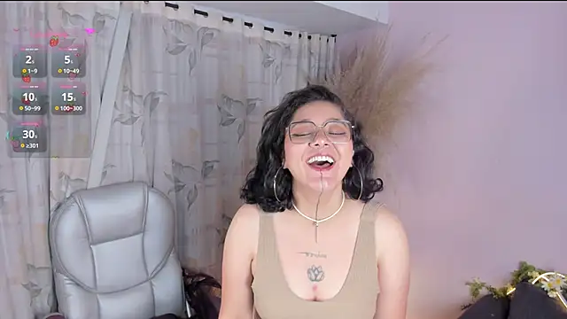 Snapshot of Sylvara_bx chatting on 05-29-26, 11:49 Sylvara bx online show from 05-29-26, 11:49