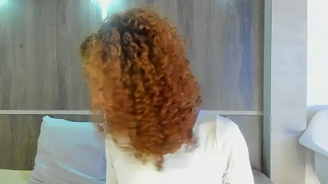 Snapshot of Brynaa chatting on 05-28-26, 05:04 Brynaa online show from 05-28-26, 05:04