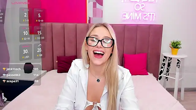 Snapshot of MIla_Stunning chatting on 02-03-26, 06:40 MIla Stunning online show from 02-03-26, 06:40