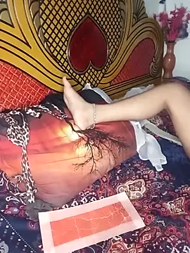 Snapshot of Rotna_begum chatting on 05-01-26, 05:51 Rotna begum online show from 05-01-26, 05:51