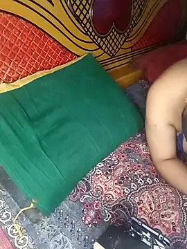 Snapshot of Rotna_begum chatting on 04-19-26, 08:48 Rotna begum online show from 04-19-26, 08:48