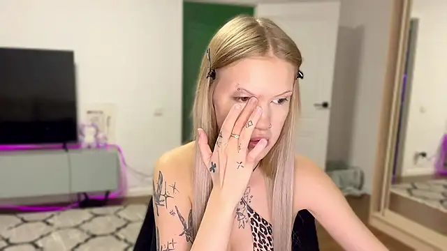 Snapshot of DannSago chatting on 02-28-26, 04:39 DannSago online show from 02-28-26, 04:39