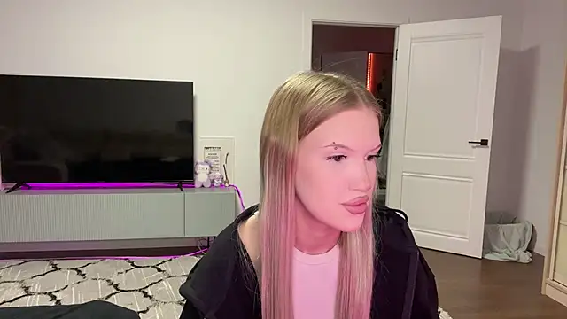 Snapshot of DannSago chatting on 02-24-26, 05:03 DannSago online show from 02-24-26, 05:03