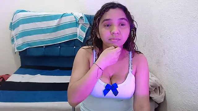 miiia perez online show from 02-11-26, 04:18